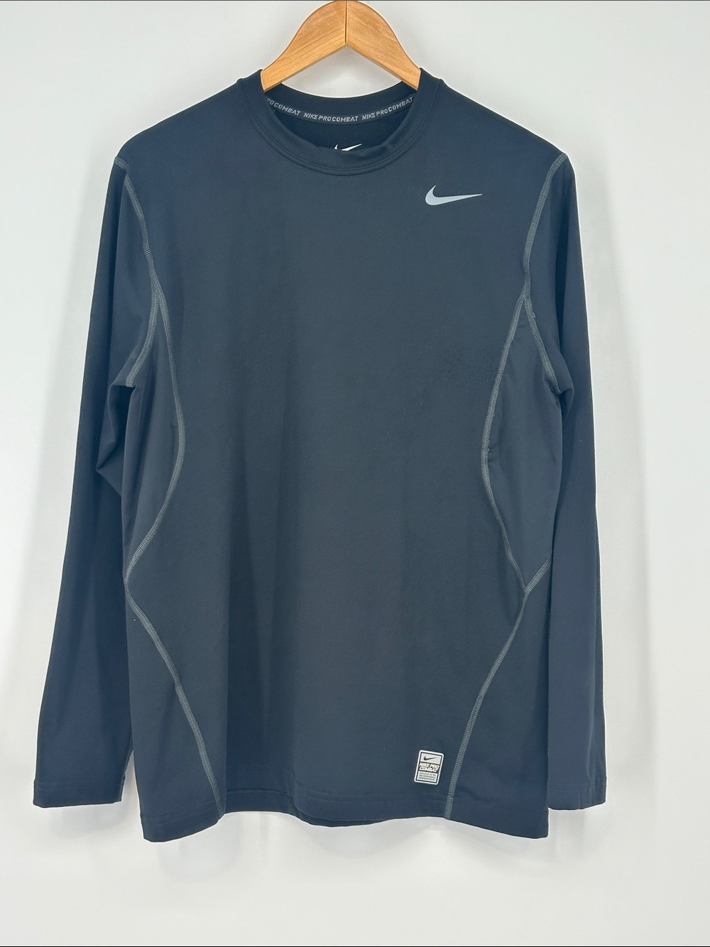 Nike Combat Pro Fitted Black Long-Sleeve Dri-FIT Training Top - Size Large